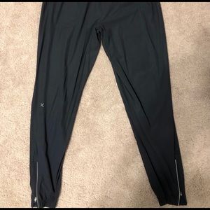 Lululemon Surge Jogger Tall 31” (L - Obsidian)